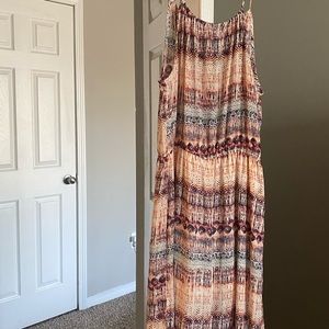 Long dress with slits on the side.
